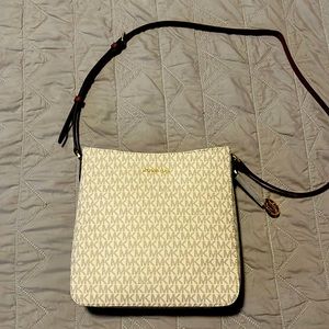 New Michael Kors purse 11” x 10”